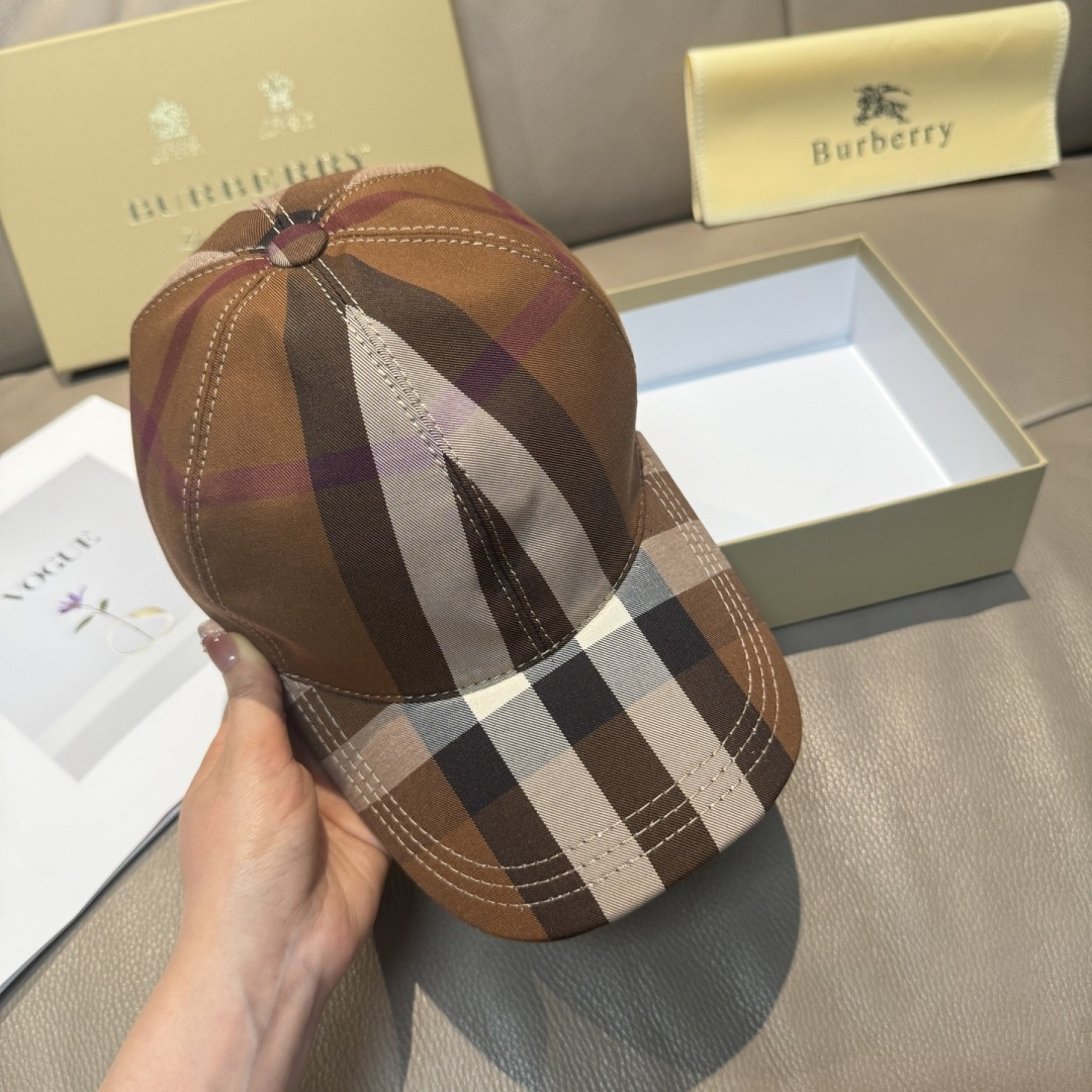 新款出货配盒子布袋Burberry（巴宝莉）原单棒球帽， 专柜热卖款，经典格子，1:1开模订制，帆布面料