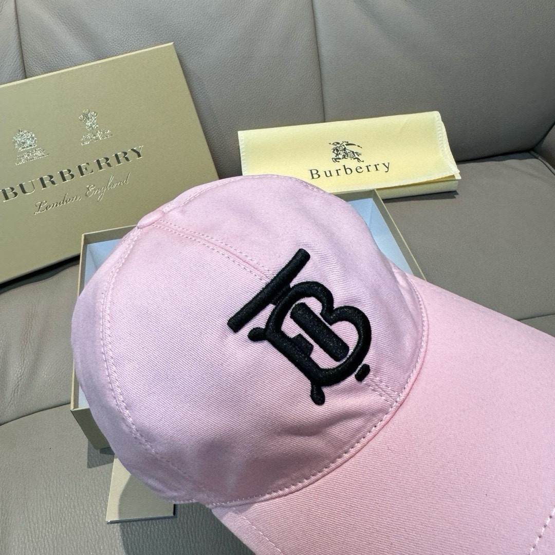 配盒子布袋，Burberry（巴宝莉）专柜爆款原单棒球帽，1:1开模订制，立体刺绣，精致无暇！100%纯