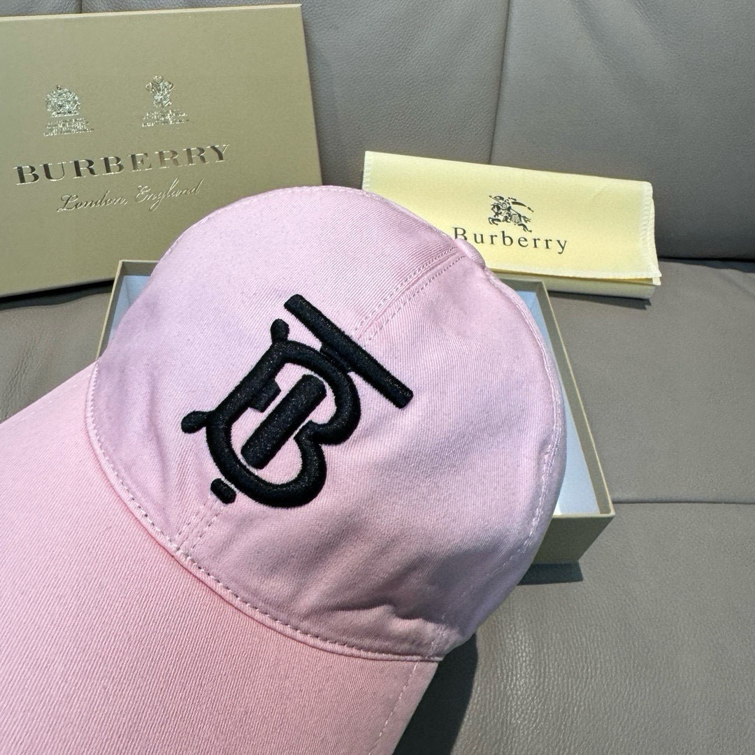 配盒子布袋，Burberry（巴宝莉）专柜爆款原单棒球帽，1:1开模订制，立体刺绣，精致无暇！100%纯
