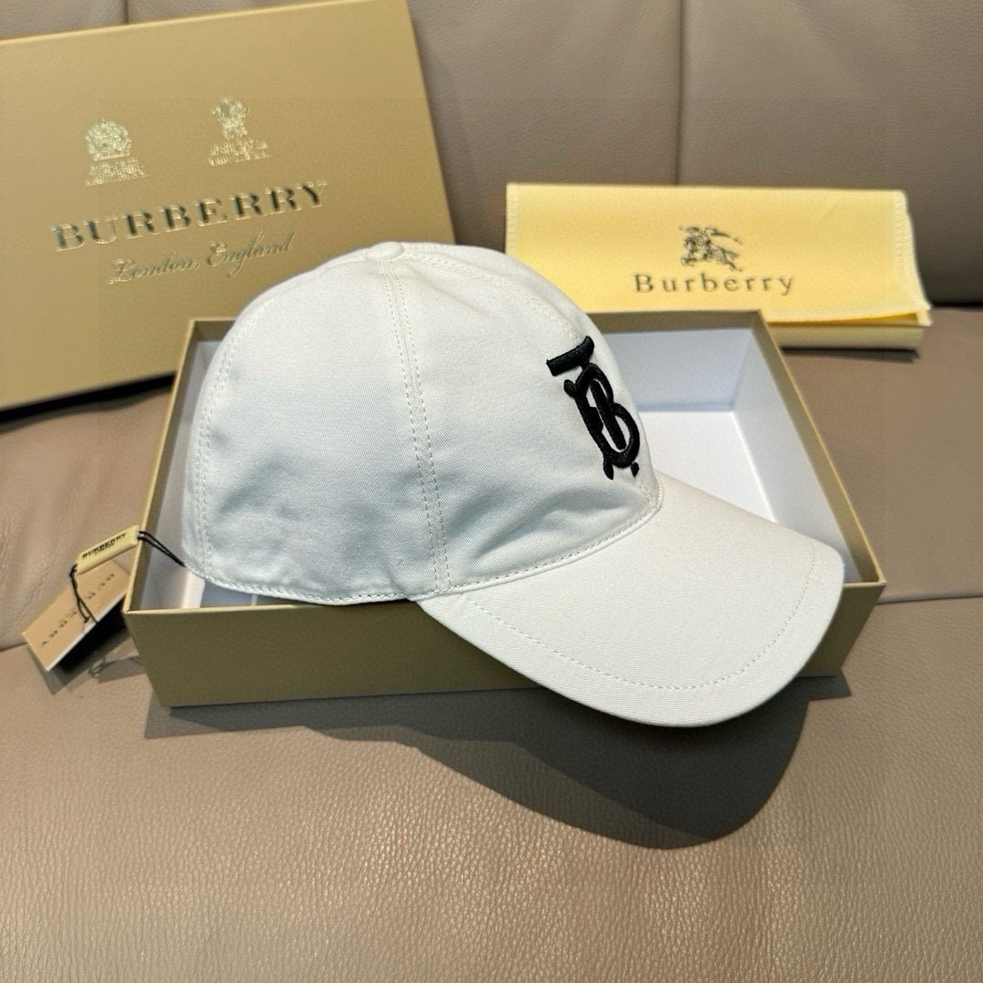 配盒子布袋，Burberry（巴宝莉）专柜爆款原单棒球帽，1:1开模订制，立体刺绣，精致无暇！100%纯