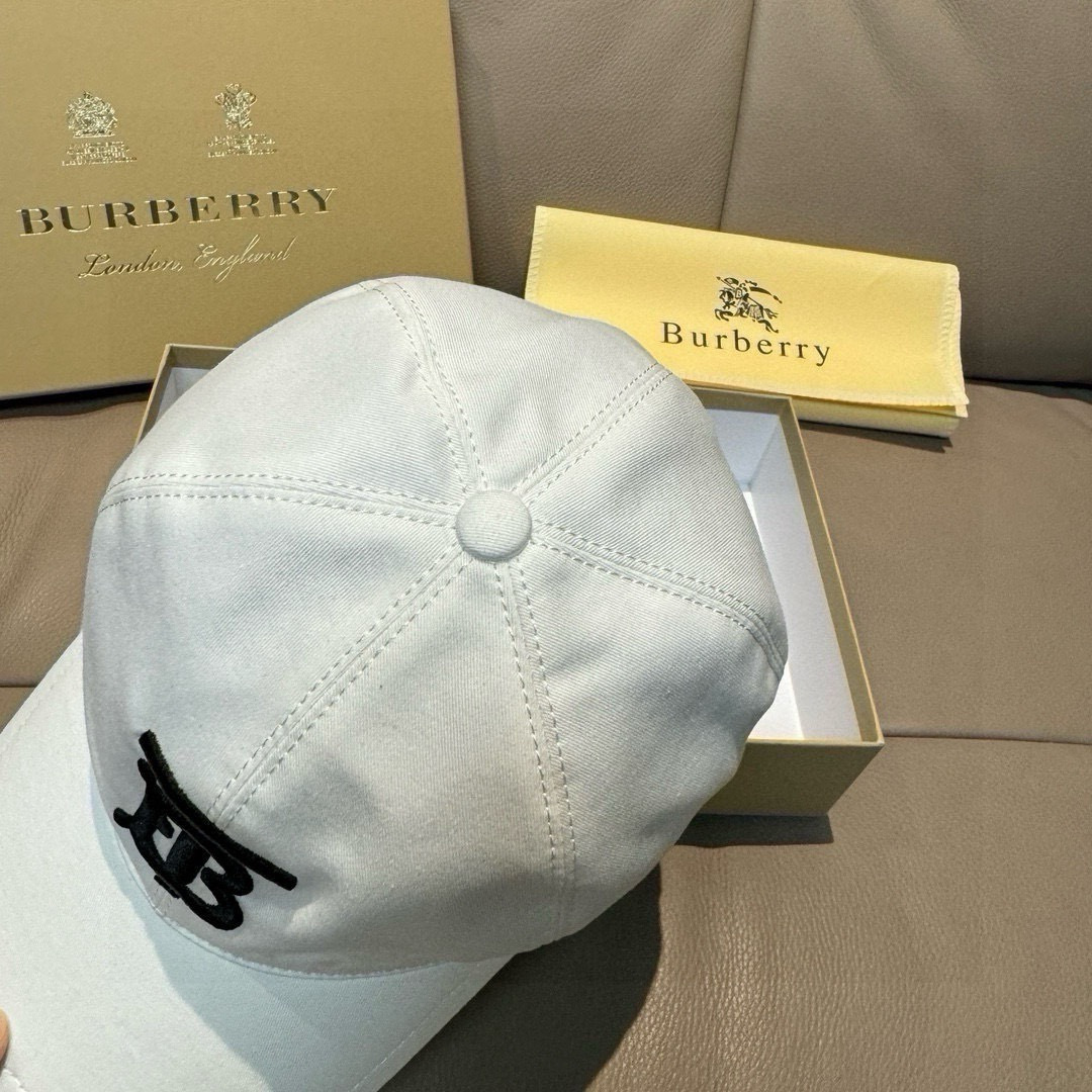 配盒子布袋，Burberry（巴宝莉）专柜爆款原单棒球帽，1:1开模订制，立体刺绣，精致无暇！100%纯