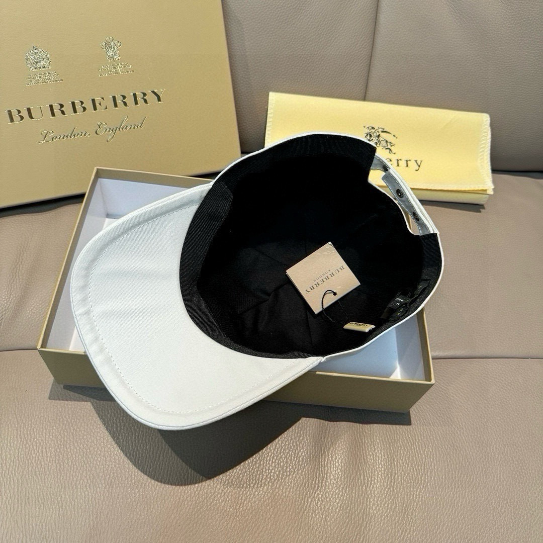 配盒子布袋，Burberry（巴宝莉）专柜爆款原单棒球帽，1:1开模订制，立体刺绣，精致无暇！100%纯