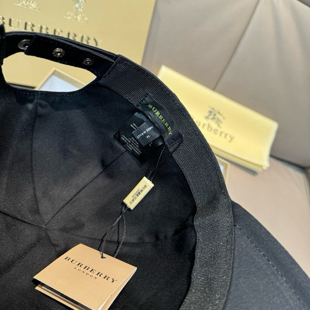 配盒子布袋，Burberry（巴宝莉）专柜爆款原单棒球帽，1:1开模订制，立体刺绣，精致无暇！100%纯