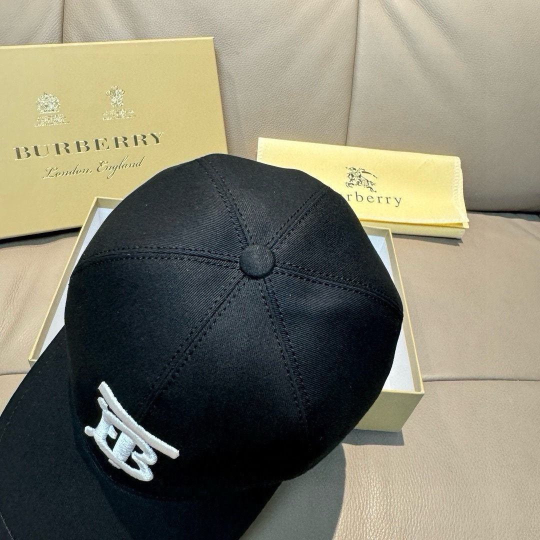 配盒子布袋，Burberry（巴宝莉）专柜爆款原单棒球帽，1:1开模订制，立体刺绣，精致无暇！100%纯