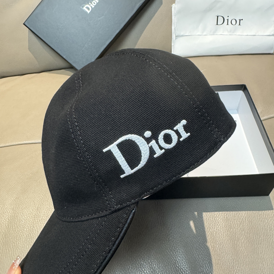 Dior 配盒子布袋 Dior(迪奥) 棒球帽 字母刺绣 1:1开模订制 帆布料+头层牛皮
