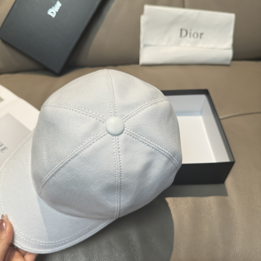 Dior 配盒子布袋 Dior(迪奥) 棒球帽 字母刺绣 1:1开模订制 帆布料+头层牛皮