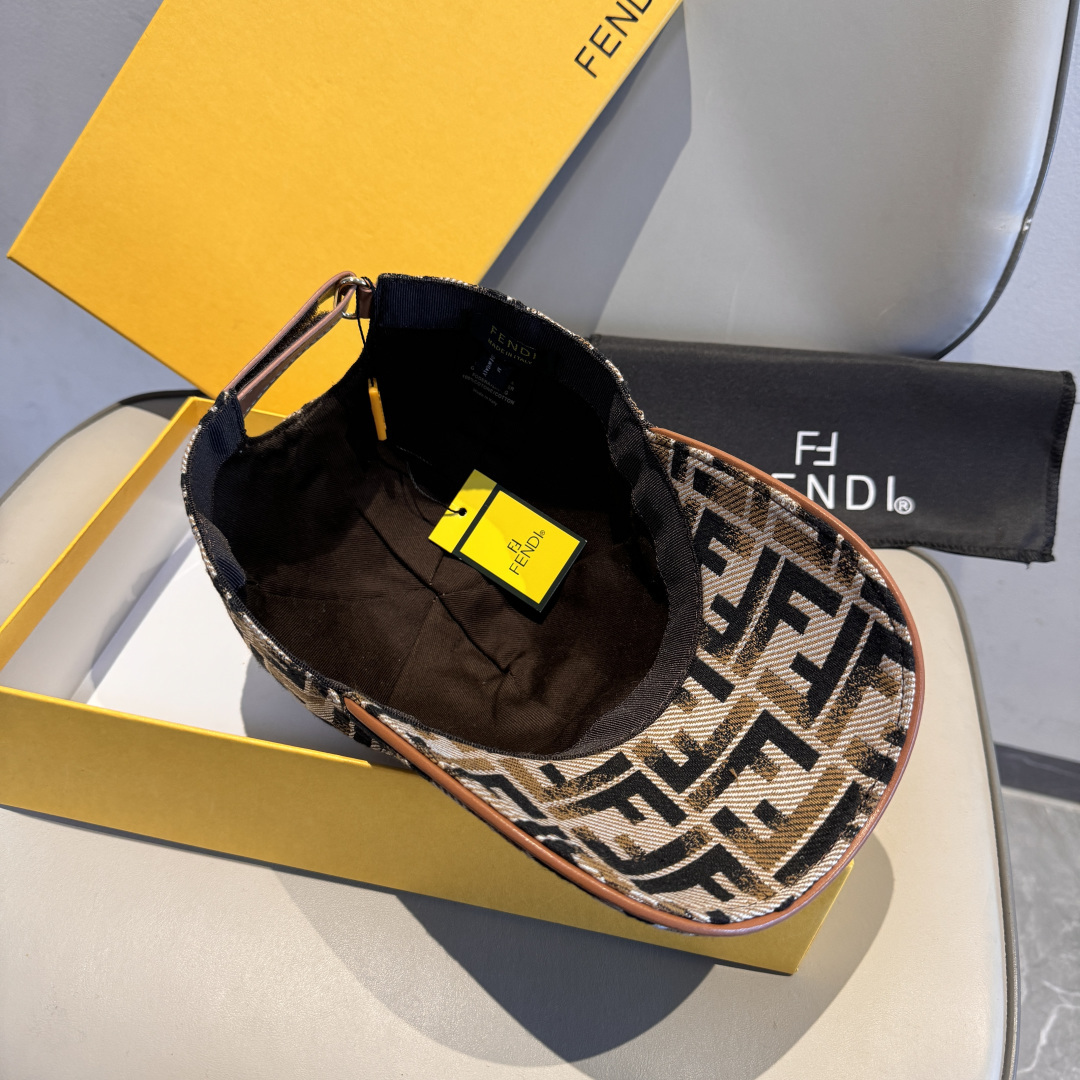 配盒子布袋，Fendi（芬迪）新款原单棒球帽， 双F提花，专柜常年热卖款，口碑极佳，1:1开模订制，原版