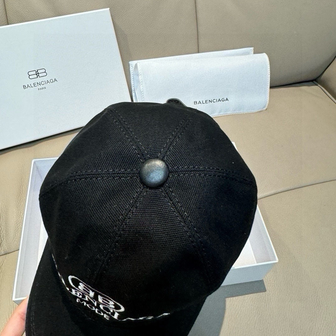 配盒子布袋，Balenciaga（巴黎世家）新款原单棒球帽，1:1开模订制，全新立体刺绣，精致无暇！原版