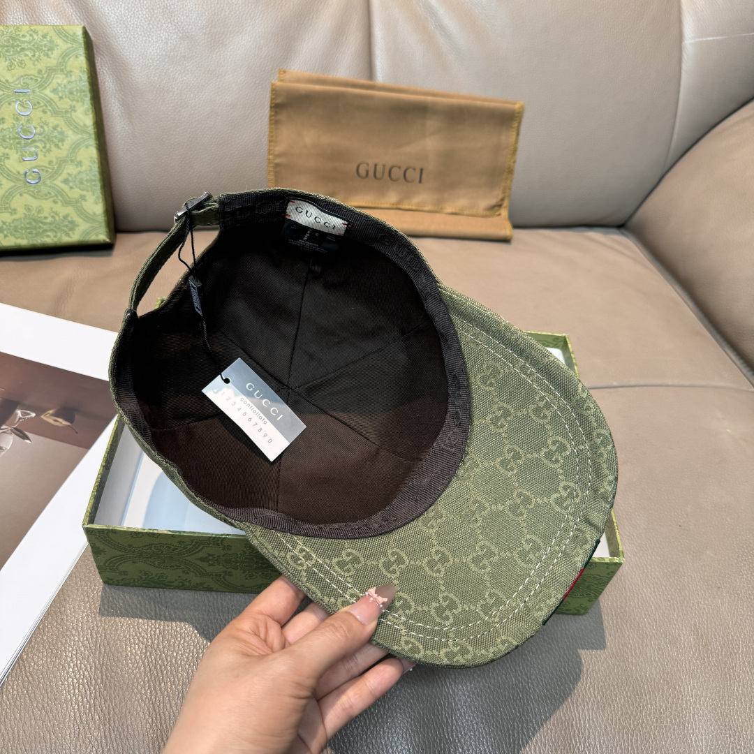 原单版本新色出货！配盒子布袋，Gucci(古奇)最新原单棒球帽，宽版织带。专柜1:1开模订制，最高版本，
