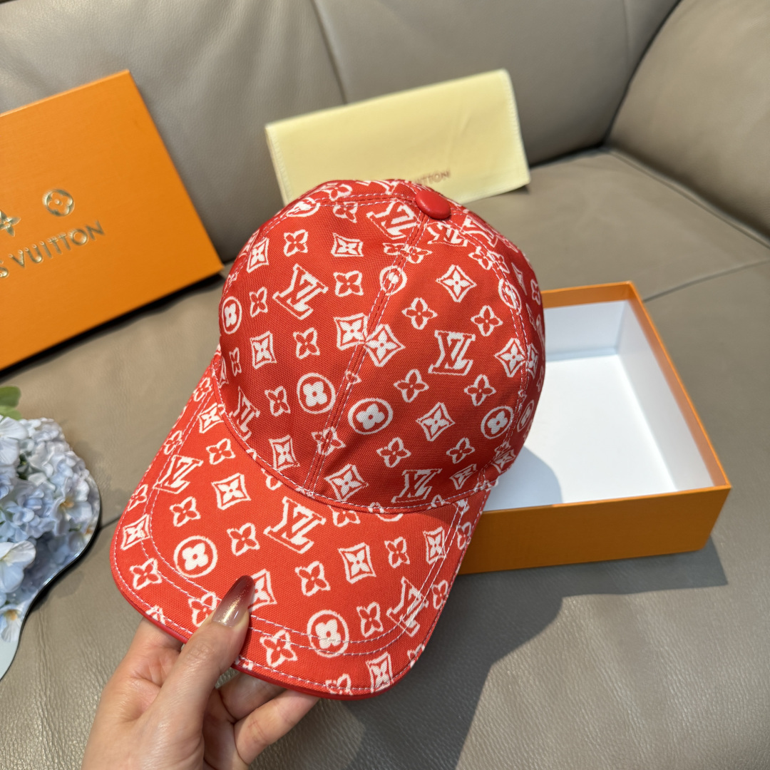 配盒子布袋，LV(路易威登)新款原单棒球帽， 专柜1:1开模订制，原版帆布料+头层牛皮，轻盈透气！质量超