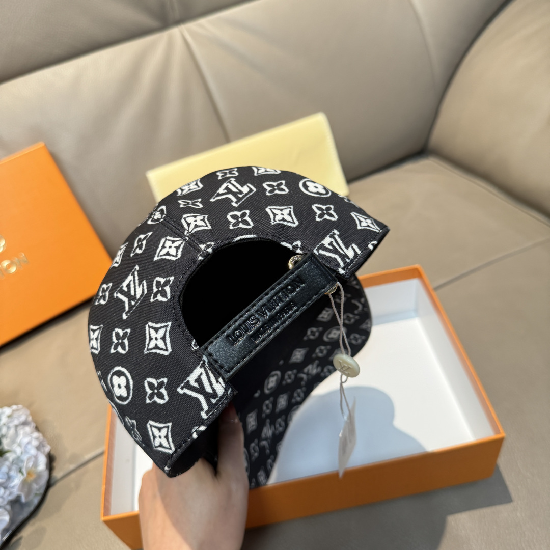 配盒子布袋，LV(路易威登)新款原单棒球帽， 专柜1:1开模订制，原版帆布料+头层牛皮，轻盈透气！质量超