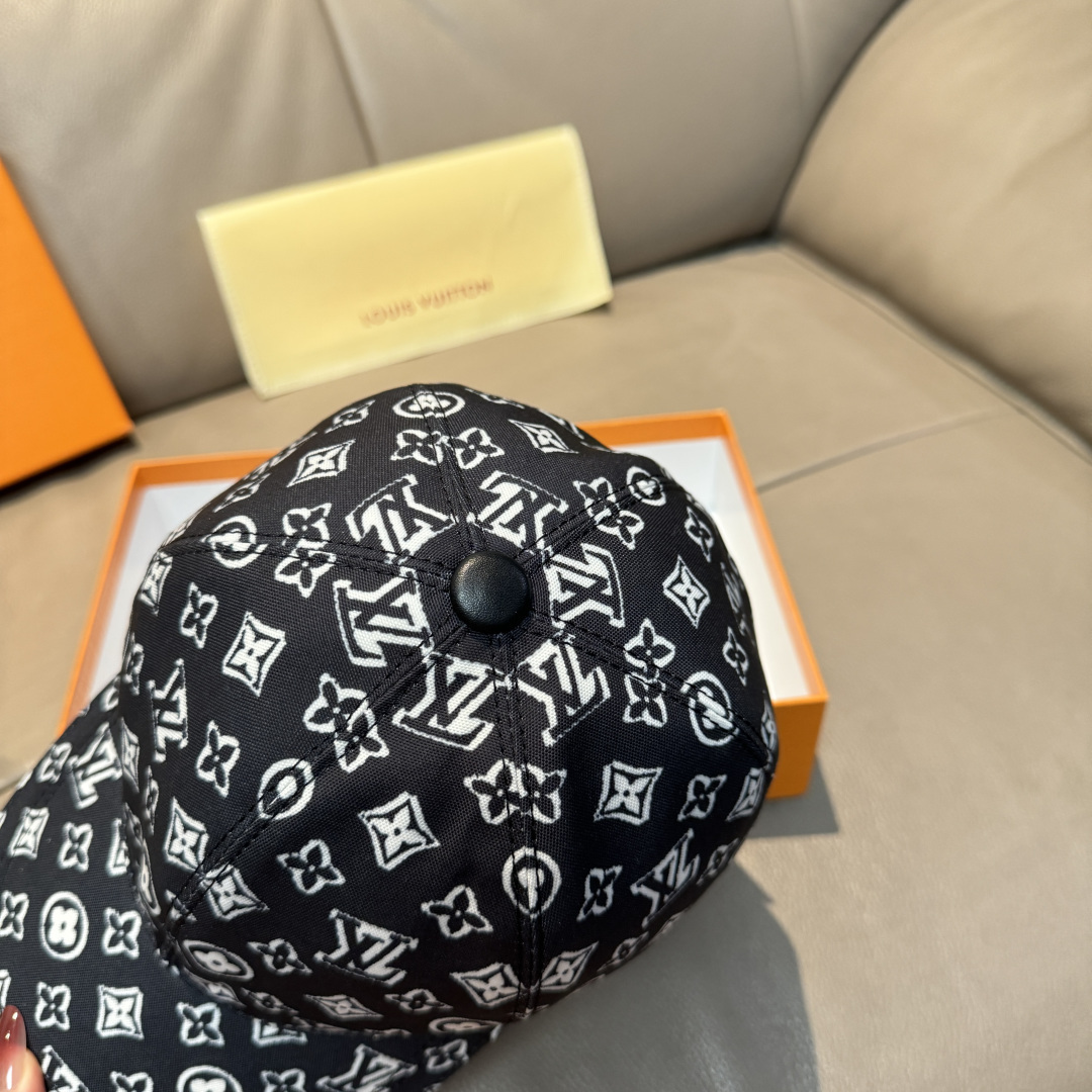 配盒子布袋，LV(路易威登)新款原单棒球帽， 专柜1:1开模订制，原版帆布料+头层牛皮，轻盈透气！质量超
