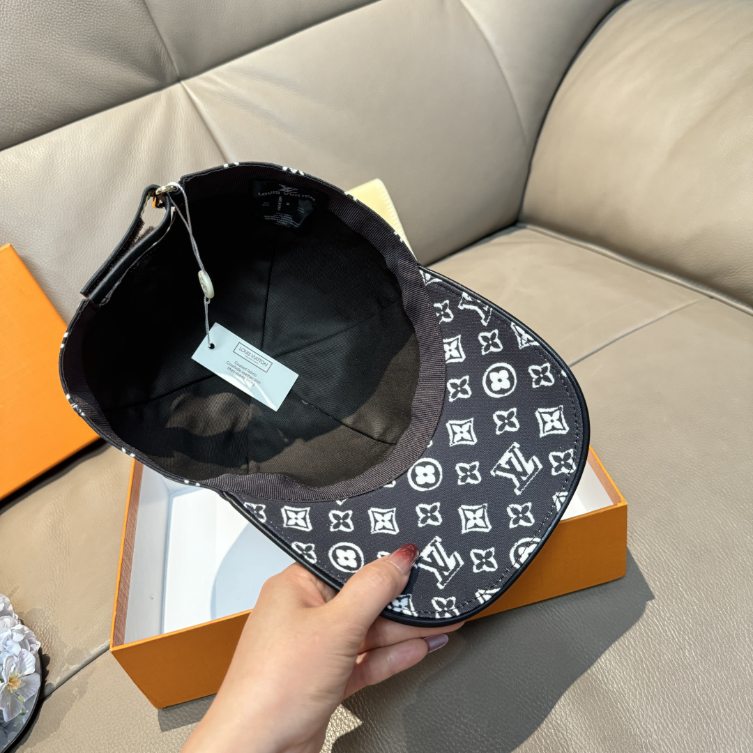 配盒子布袋，LV(路易威登)新款原单棒球帽， 专柜1:1开模订制，原版帆布料+头层牛皮，轻盈透气！质量超