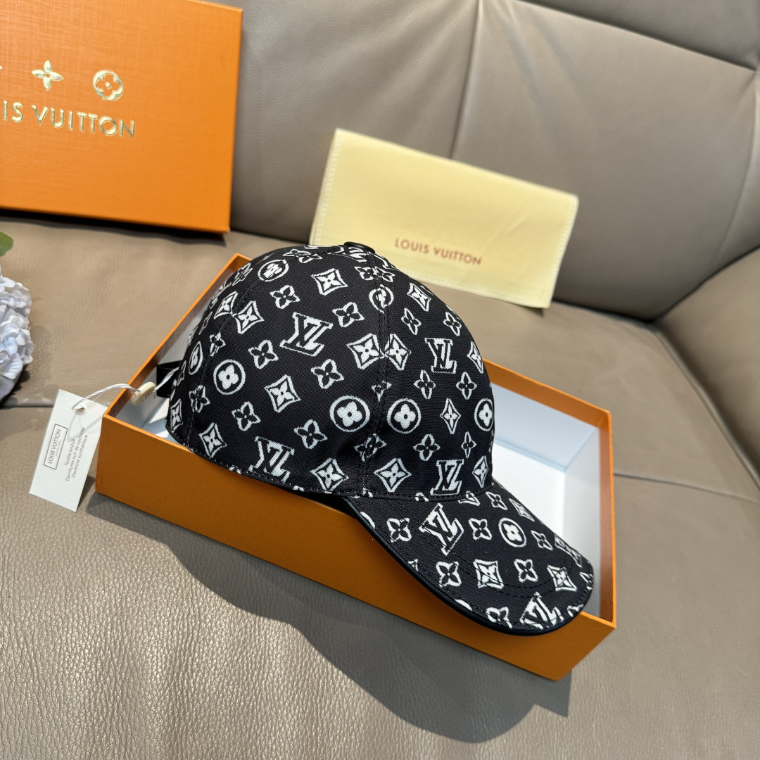 配盒子布袋，LV(路易威登)新款原单棒球帽， 专柜1:1开模订制，原版帆布料+头层牛皮，轻盈透气！质量超