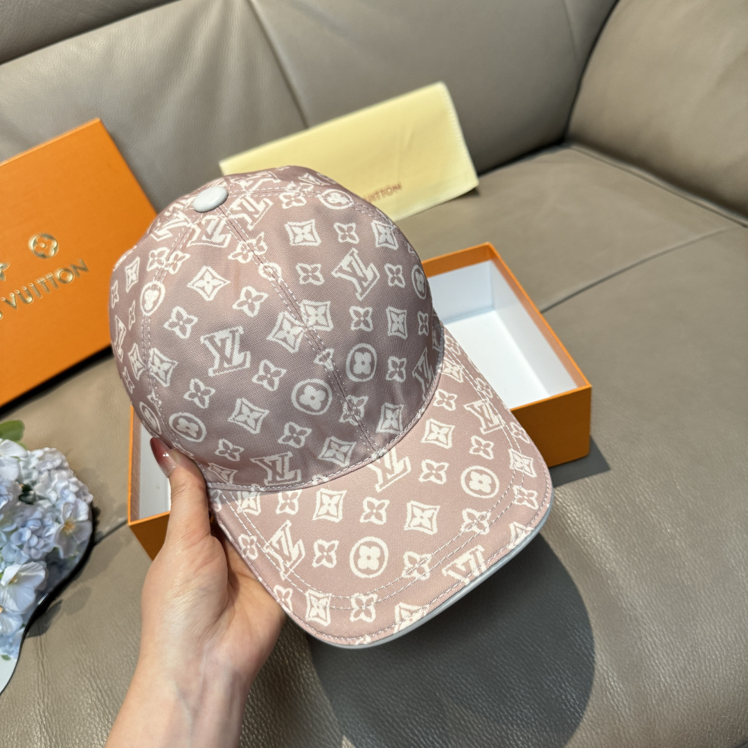 配盒子布袋，LV(路易威登)新款原单棒球帽， 专柜1:1开模订制，原版帆布料+头层牛皮，轻盈透气！质量超