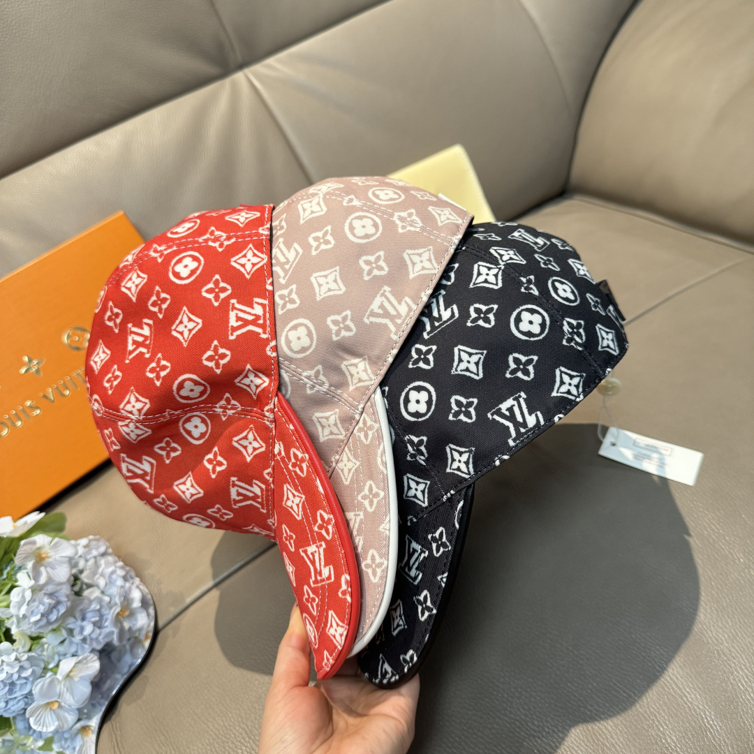 配盒子布袋，LV(路易威登)新款原单棒球帽， 专柜1:1开模订制，原版帆布料+头层牛皮，轻盈透气！质量超