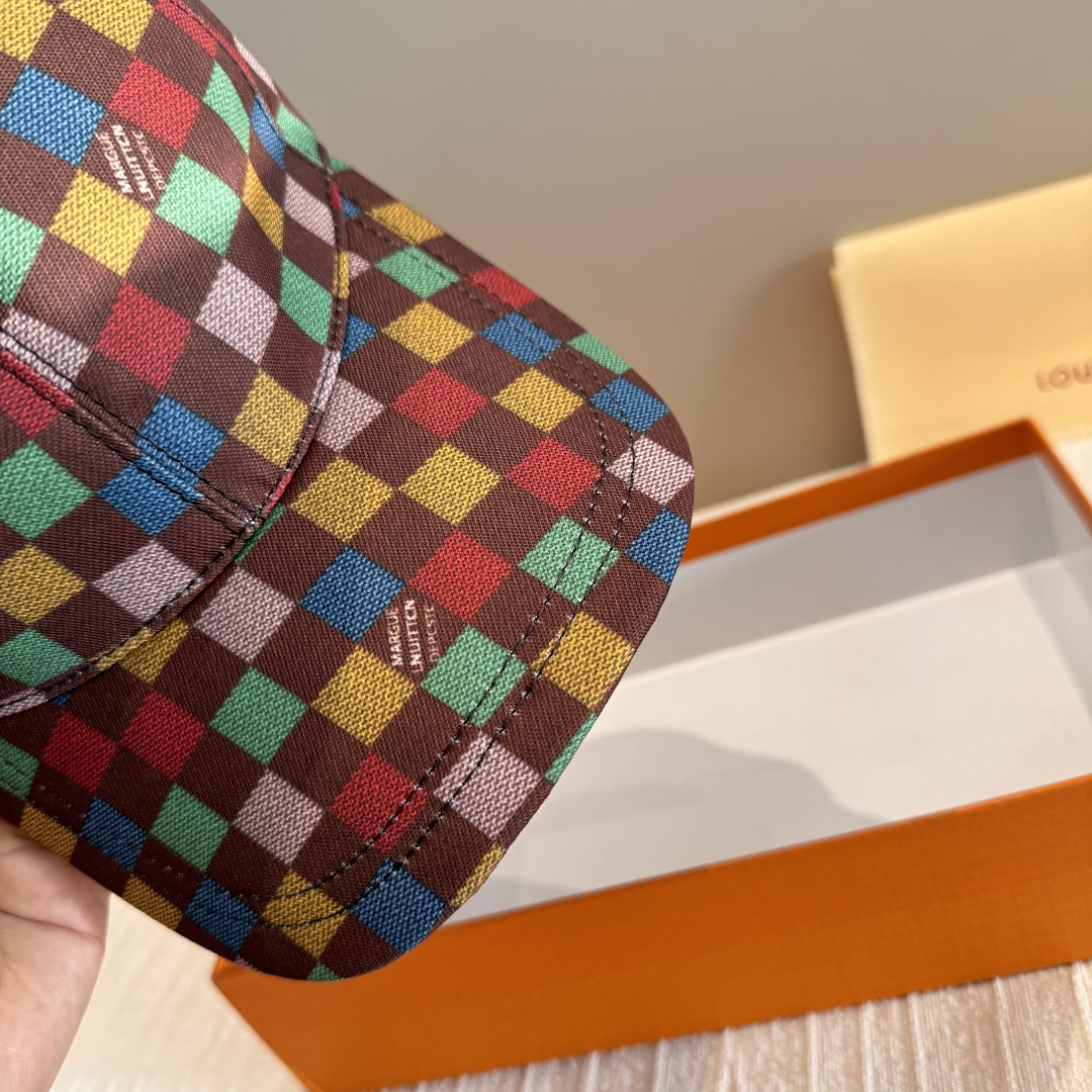 Louis Vuitton 配盒子布袋 LV(路易威登)新款 棒球帽 十三彩印花 1:1开模订制 牛仔布料