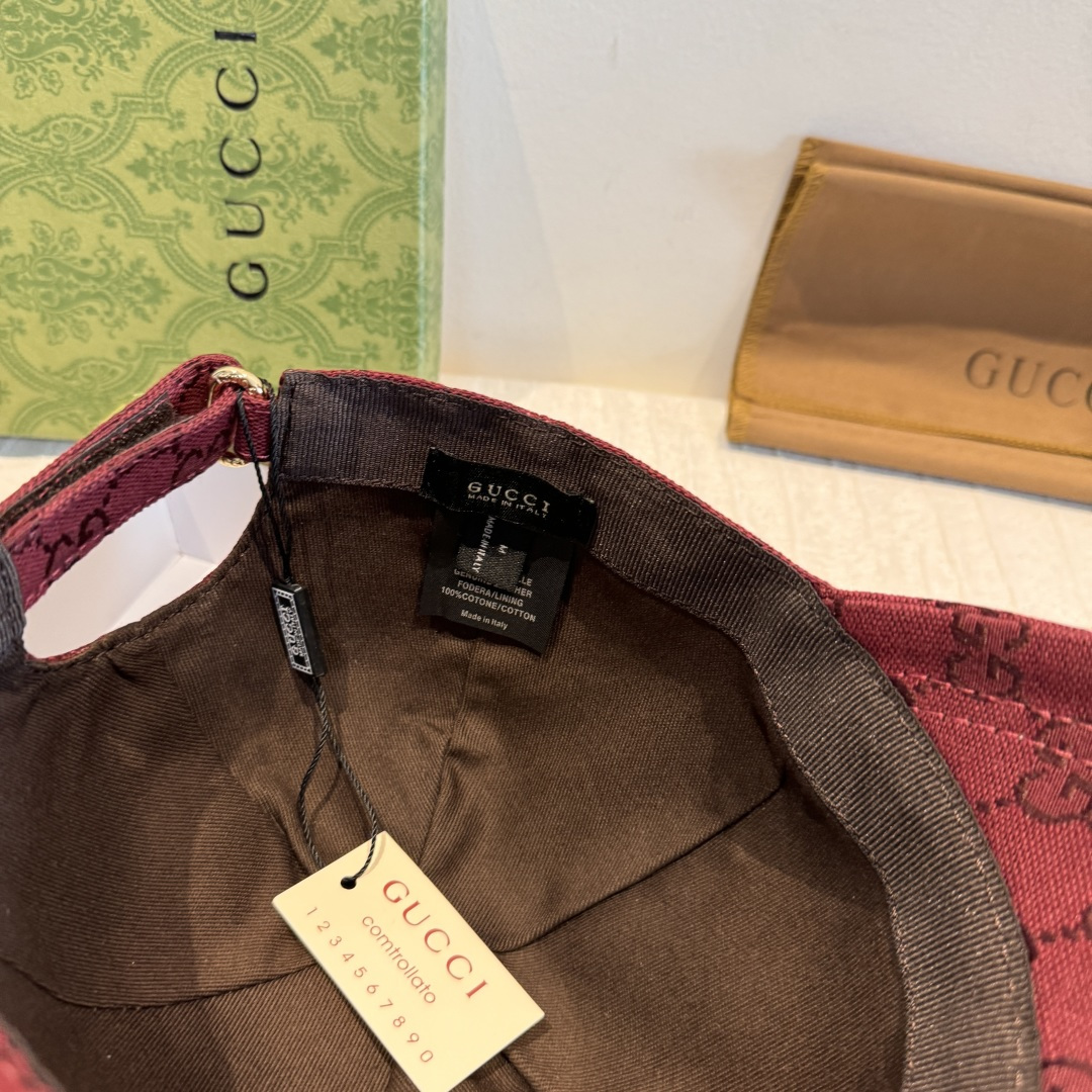 配盒子布袋，Gucci(古奇)新款原单棒球帽，侧面大双G刺绣，1:1开模订制，重工刺绣，细节可媲美专柜，