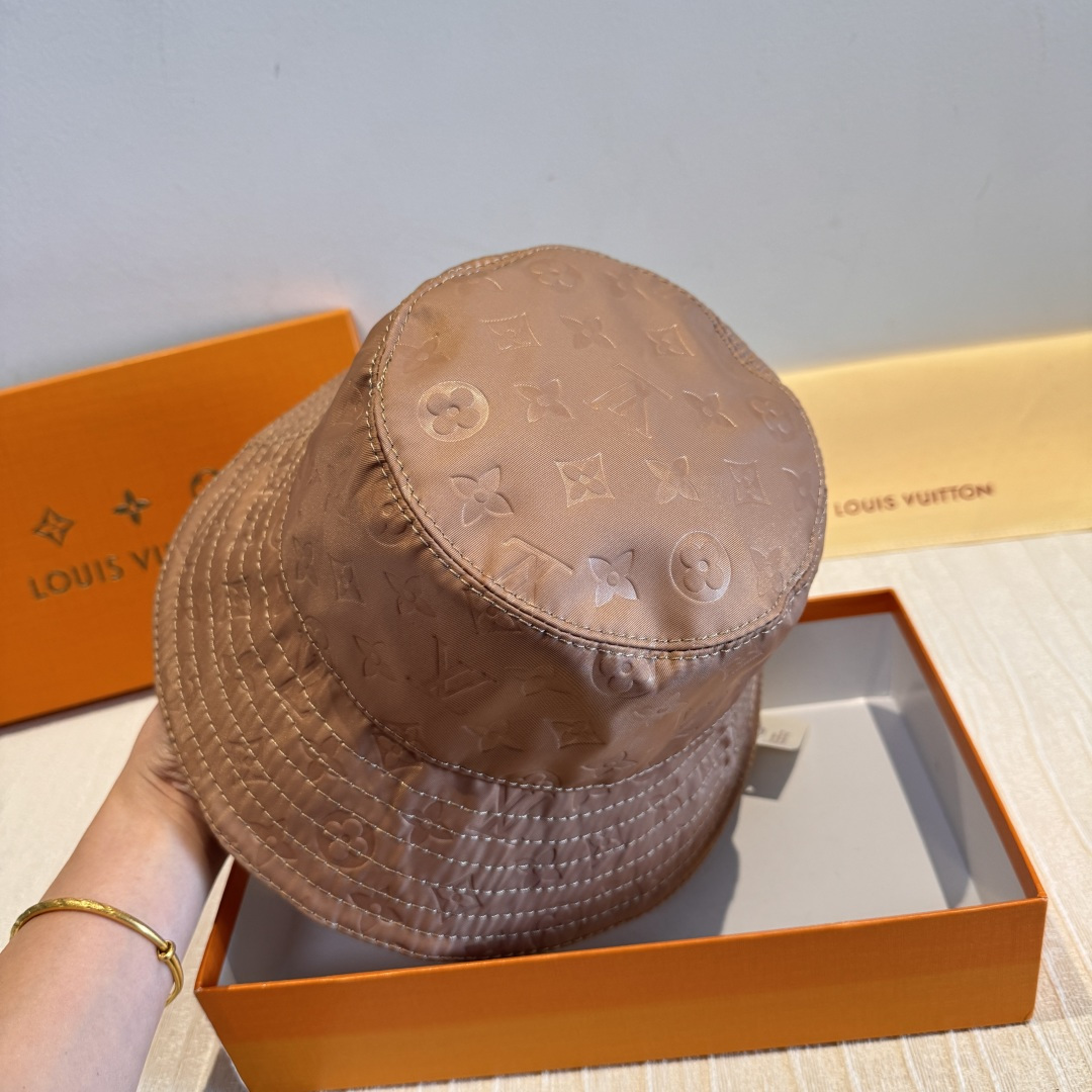 配包装布袋，Lv经典款原单渔夫帽，顶级版本，专柜1:1开模订制，原版缎面提花布料+纯棉里衬，轻盈透气！质