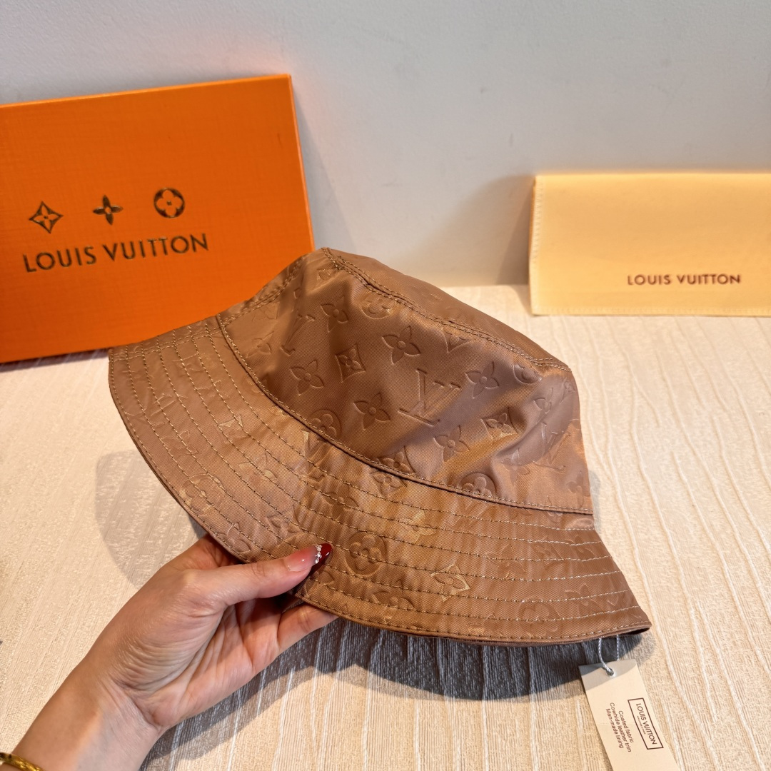 配包装布袋，Lv经典款原单渔夫帽，顶级版本，专柜1:1开模订制，原版缎面提花布料+纯棉里衬，轻盈透气！质