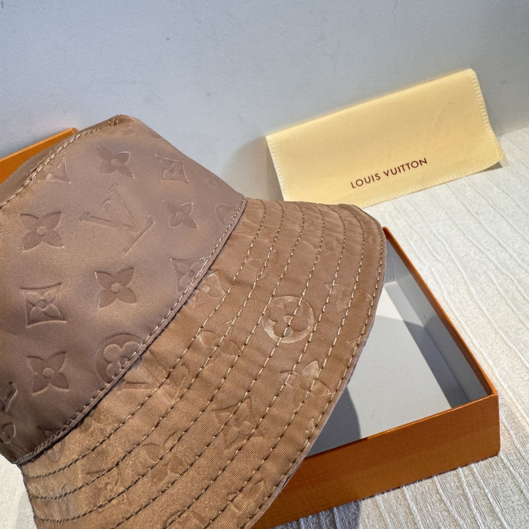 配包装布袋，Lv经典款原单渔夫帽，顶级版本，专柜1:1开模订制，原版缎面提花布料+纯棉里衬，轻盈透气！质