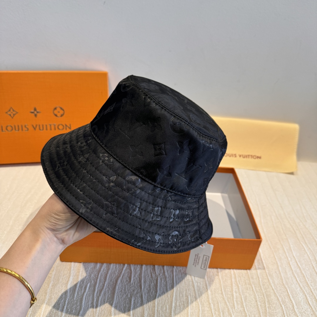 配包装布袋，Lv经典款原单渔夫帽，顶级版本，专柜1:1开模订制，原版缎面提花布料+纯棉里衬，轻盈透气！质