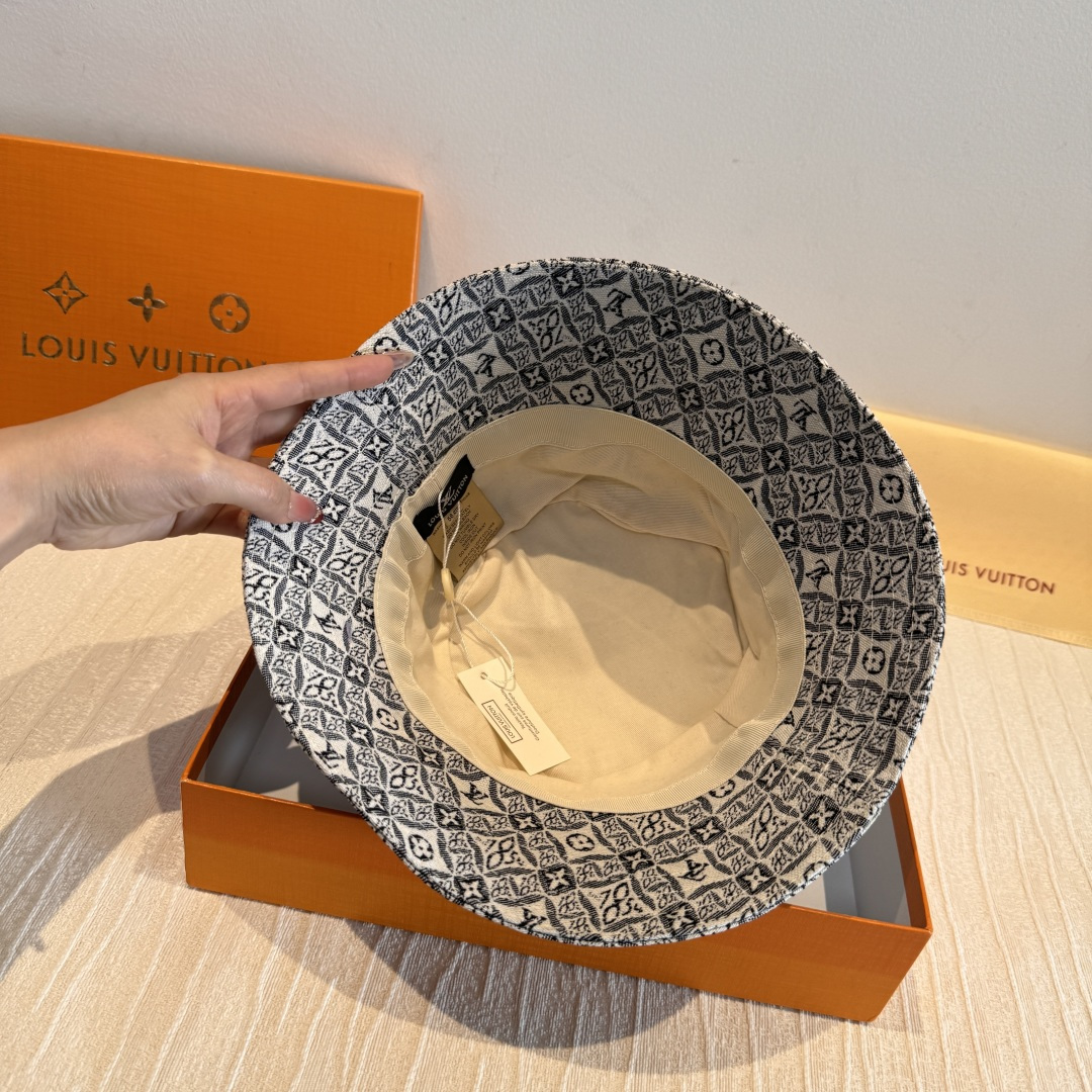 配包装布袋，Lv经典款原单渔夫帽，顶级版本，专柜1:1开模订制，原版牛仔提花布料+纯棉里衬，轻盈透气！质