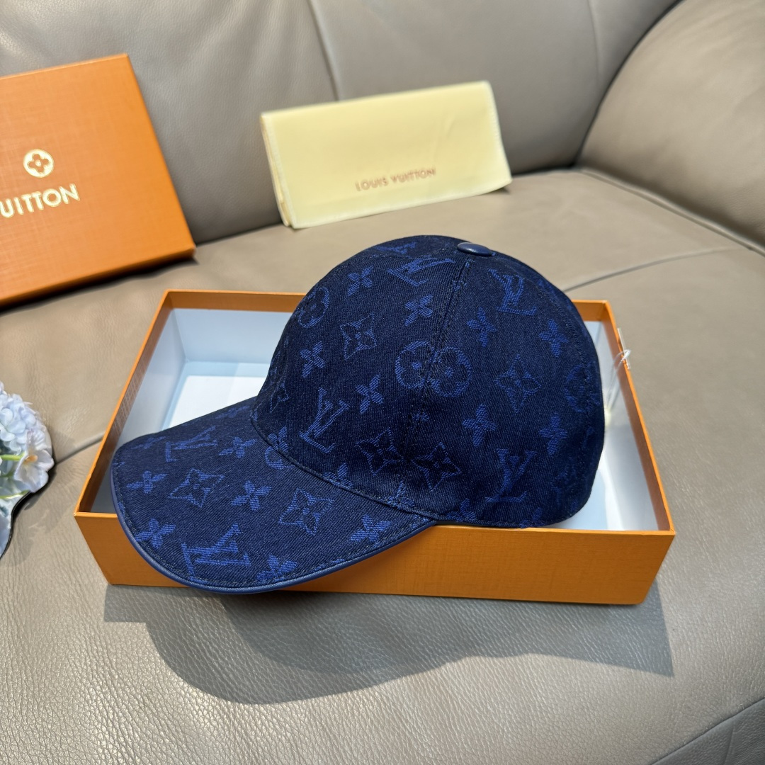 配盒子布袋，LV路易威登新款原单棒球帽，LV牛仔提花，专柜1:1开模订制，原版帆布面料+头层牛皮，轻盈透
