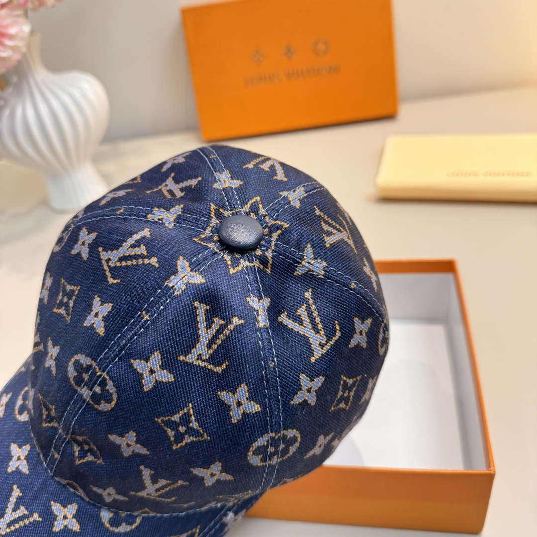 配盒子布袋，LV(路易威登)新款原单棒球帽， 专柜1:1开模订制，原版帆布料+头层牛皮，轻盈透气！质量超