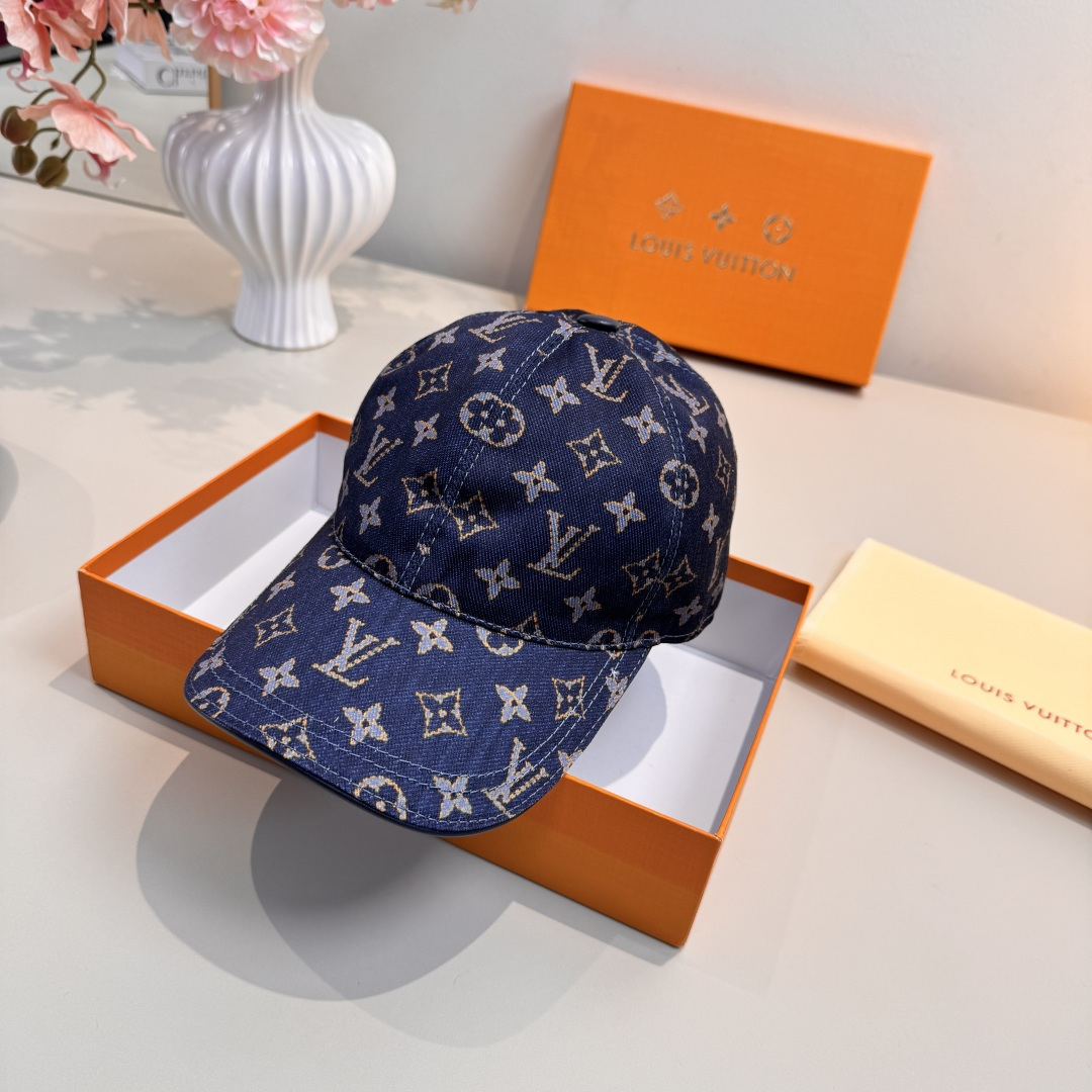 配盒子布袋，LV(路易威登)新款原单棒球帽， 专柜1:1开模订制，原版帆布料+头层牛皮，轻盈透气！质量超
