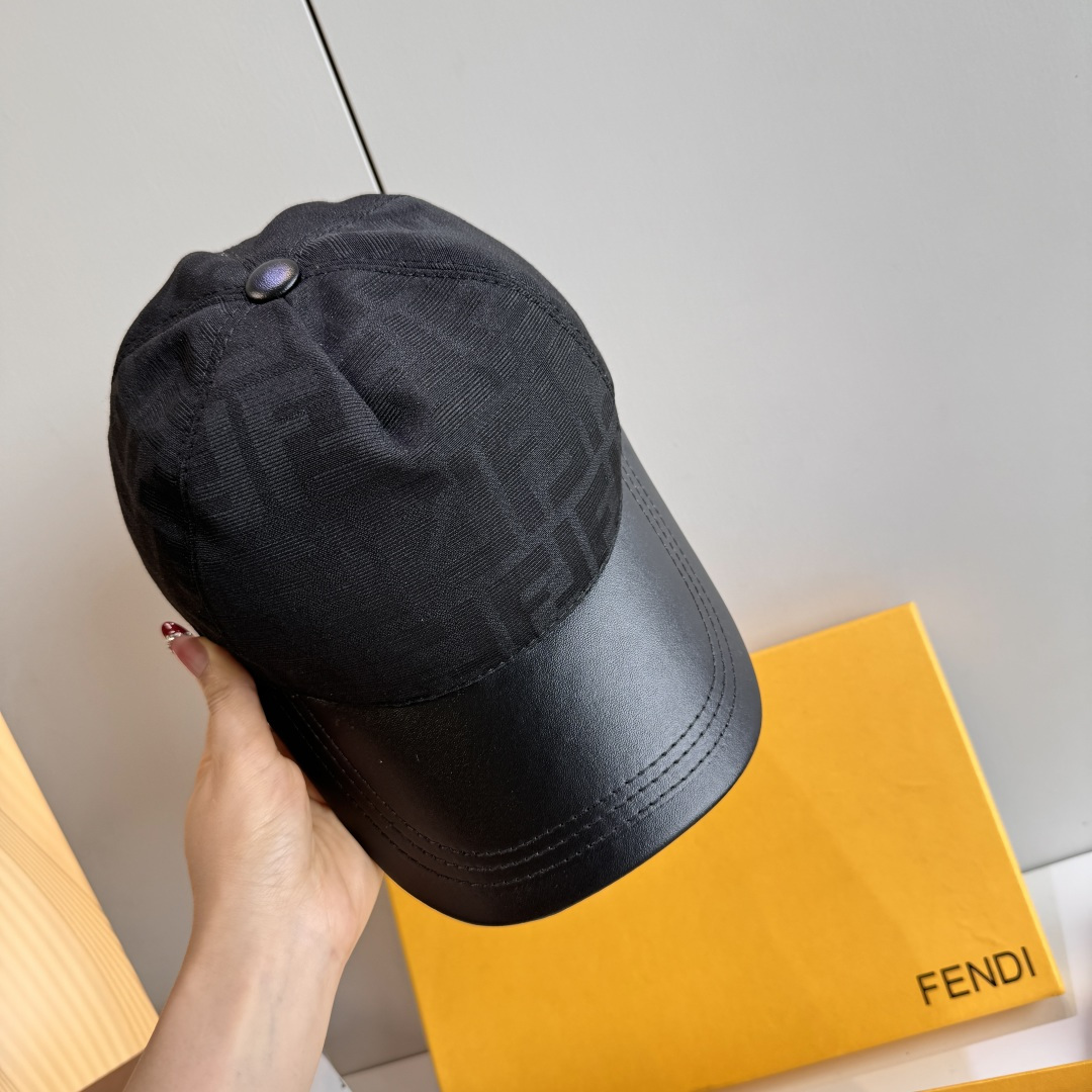配盒子布袋，Fendi(芬迪)新款原单棒球帽， 双F拼皮，复古韵味十足，1:1开模订制，原版帆布料+头层