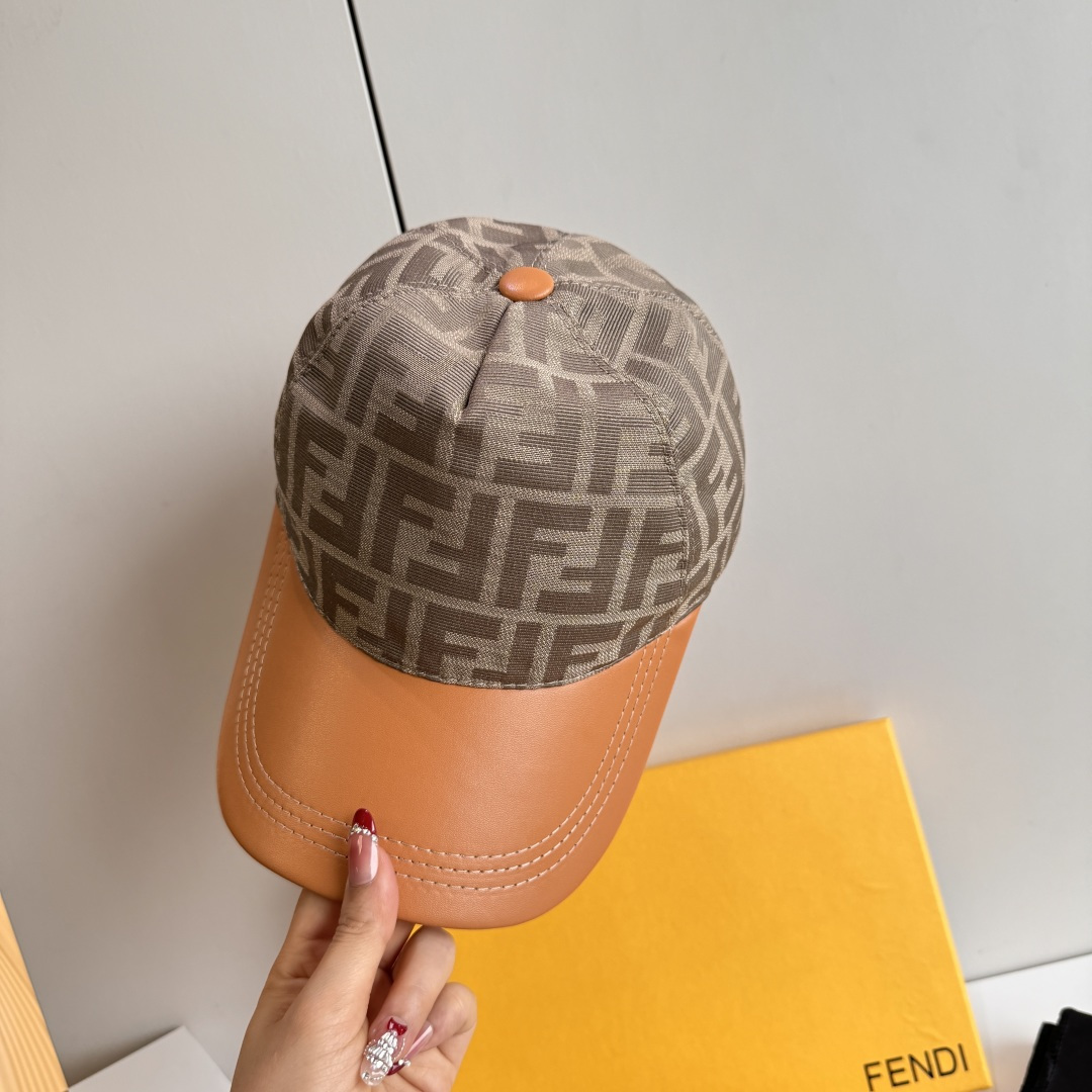 配盒子布袋，Fendi(芬迪)新款原单棒球帽， 双F拼皮，复古韵味十足，1:1开模订制，原版帆布料+头层