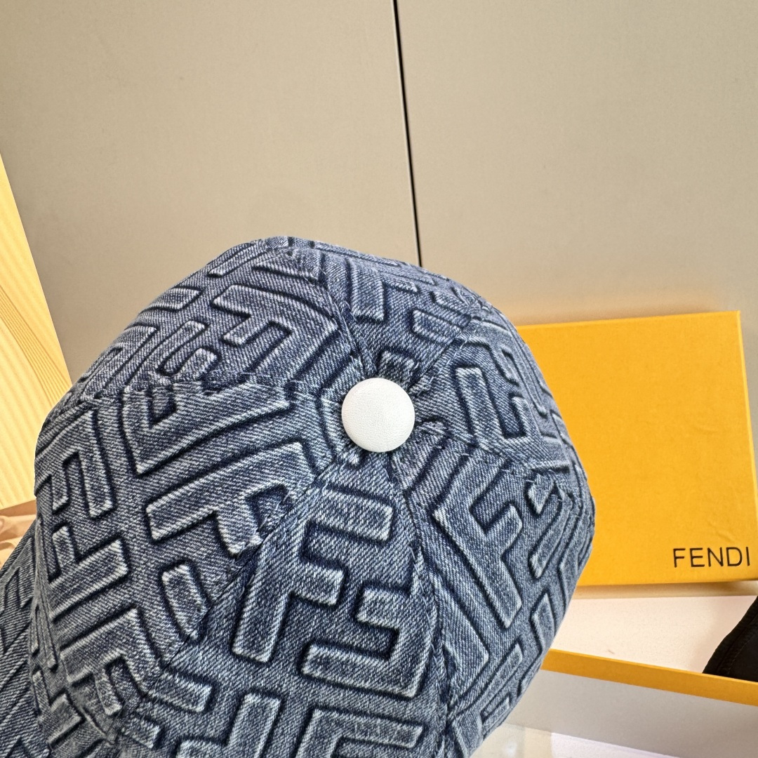 配盒子布袋，Fendi（芬迪）新款原单棒球帽， 双F提花，专柜常年热卖款，口碑极佳，1:1开模订制，原版
