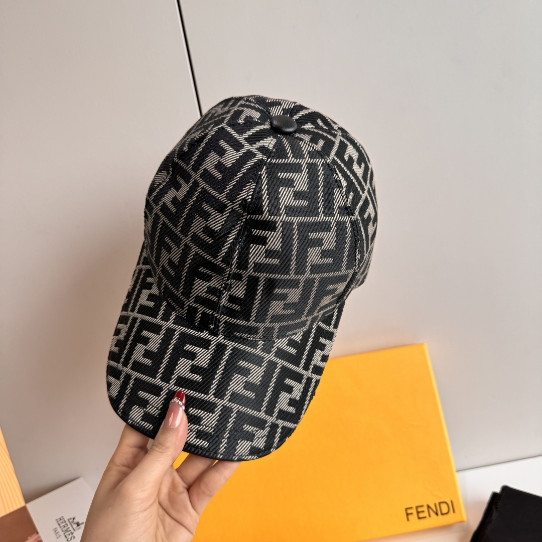 配盒子布袋，Fendi（芬迪）新款原单棒球帽， 双F提花，专柜常年热卖款，口碑极佳，1:1开模订制，原版