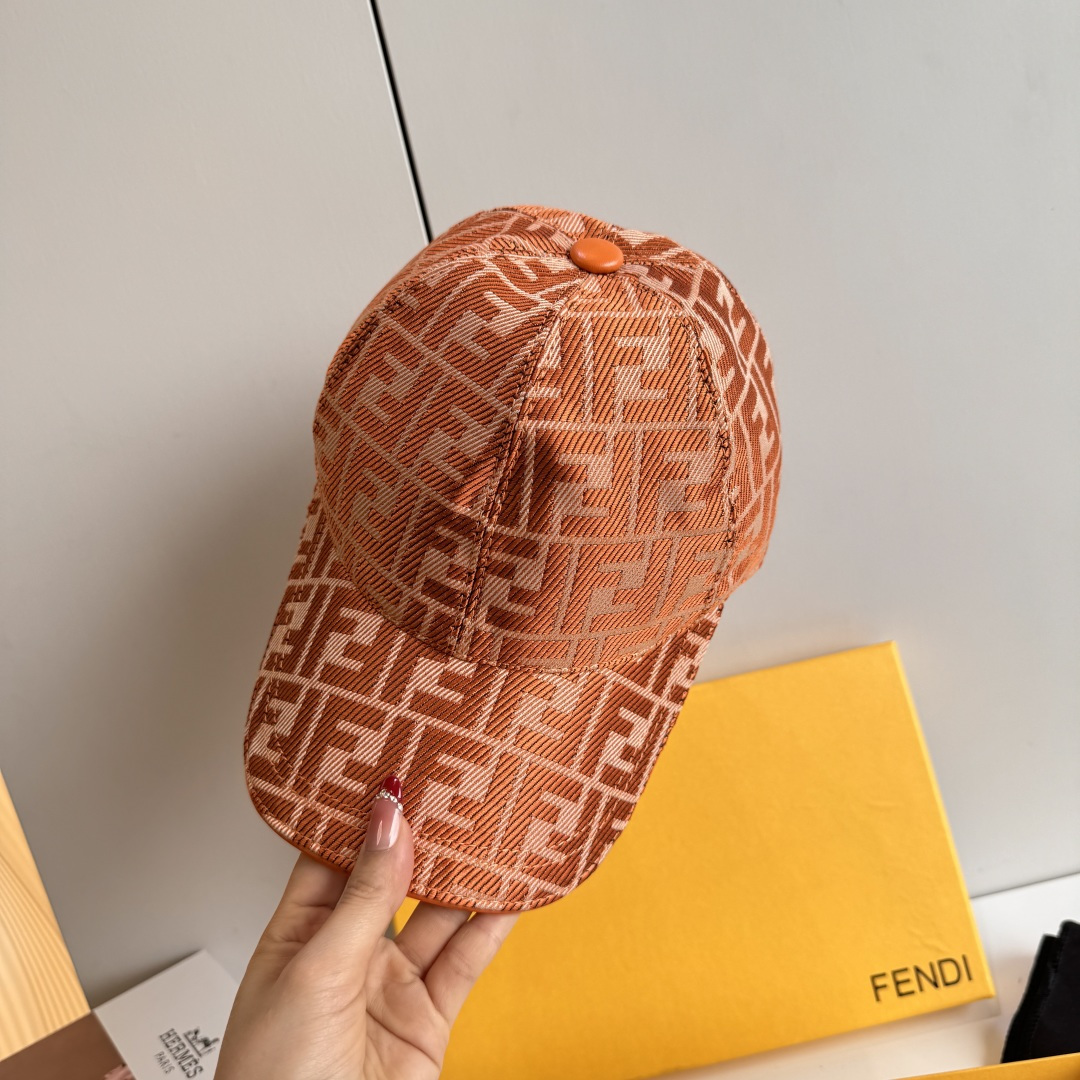 配盒子布袋，Fendi（芬迪）新款原单棒球帽， 双F提花，专柜常年热卖款，口碑极佳，1:1开模订制，原版