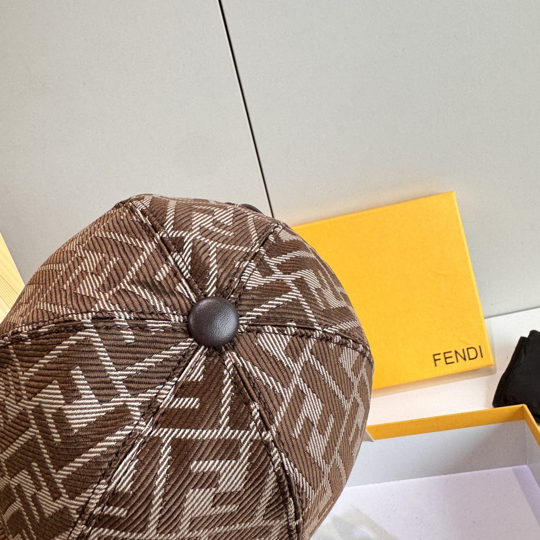 配盒子布袋，Fendi（芬迪）新款原单棒球帽， 双F提花，专柜常年热卖款，口碑极佳，1:1开模订制，原版