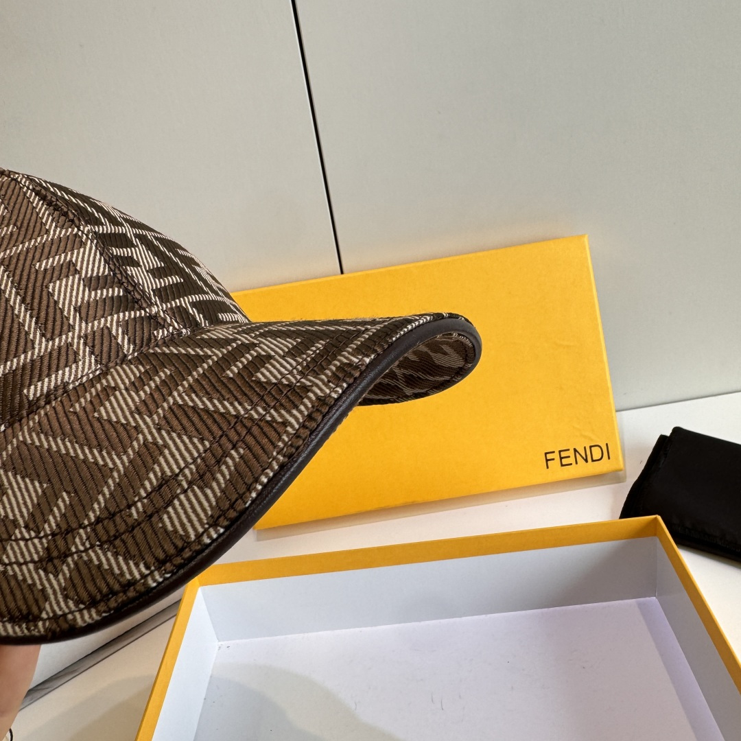 配盒子布袋，Fendi（芬迪）新款原单棒球帽， 双F提花，专柜常年热卖款，口碑极佳，1:1开模订制，原版