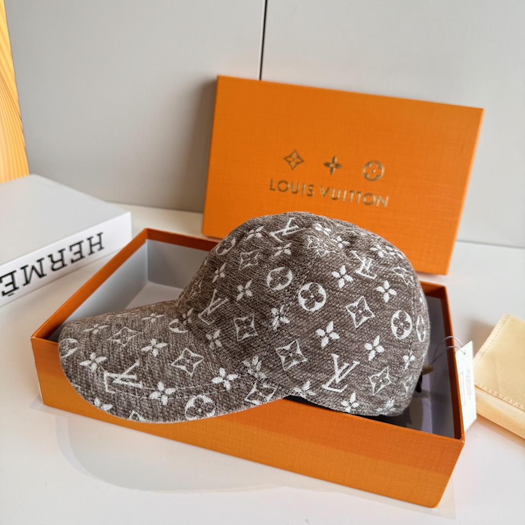 配盒子布袋，LV路易威登新款原单棒球帽，LV呢料提花，专柜1:1开模订制，质量超赞，基础头围56，贴片可