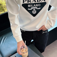 普拉达 2026秋冬🆕男士字母标识套头太空棉卫衣 经典OS版型,简约而不失格调.日常运动休闲商务毫无压力🐰客供太空针织 普拉达 2026秋冬🆕男士字母标识套头太空棉卫衣 经典OS版型,简约而不失格调.日常运动休闲商务毫无压力🐰客供太空针织