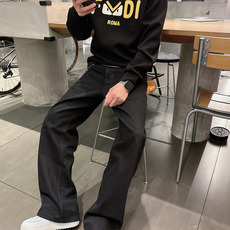 芬迪 2026秋冬🆕男士字母标识套头太空棉卫衣 经典OS版型,简约而不失格调.日常运动休闲商务毫无压力🐰客供太空针织棉, 芬迪 2026秋冬🆕男士字母标识套头太空棉卫衣 经典OS版型,简约而不失格调.日常运动休闲商务毫无压力🐰客供太空针织棉,