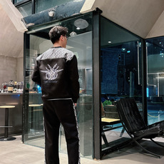 迪奥 2026秋冬🆕男士字母标识套头太空棉卫衣 经典OS版型,简约而不失格调.日常运动休闲商务毫无压力🐰客供太空针织棉, 迪奥 2026秋冬🆕男士字母标识套头太空棉卫衣 经典OS版型,简约而不失格调.日常运动休闲商务毫无压力🐰客供太空针织棉,