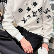 LV 2026秋冬🆕男士字母标识套头太空棉卫衣 经典OS版型,简约而不失格调.日常运动休闲商务毫无压力🐰客供太空针织棉, LV 2026秋冬🆕男士字母标识套头太空棉卫衣 经典OS版型,简约而不失格调.日常运动休闲商务毫无压力🐰客供太空针织棉,