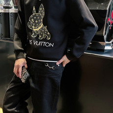 LV 2026秋冬🆕男士字母标识套头太空棉卫衣 经典OS版型,简约而不失格调.日常运动休闲商务毫无压力🐰客供太空针织棉, LV 2026秋冬🆕男士字母标识套头太空棉卫衣 经典OS版型,简约而不失格调.日常运动休闲商务毫无压力🐰客供太空针织棉,