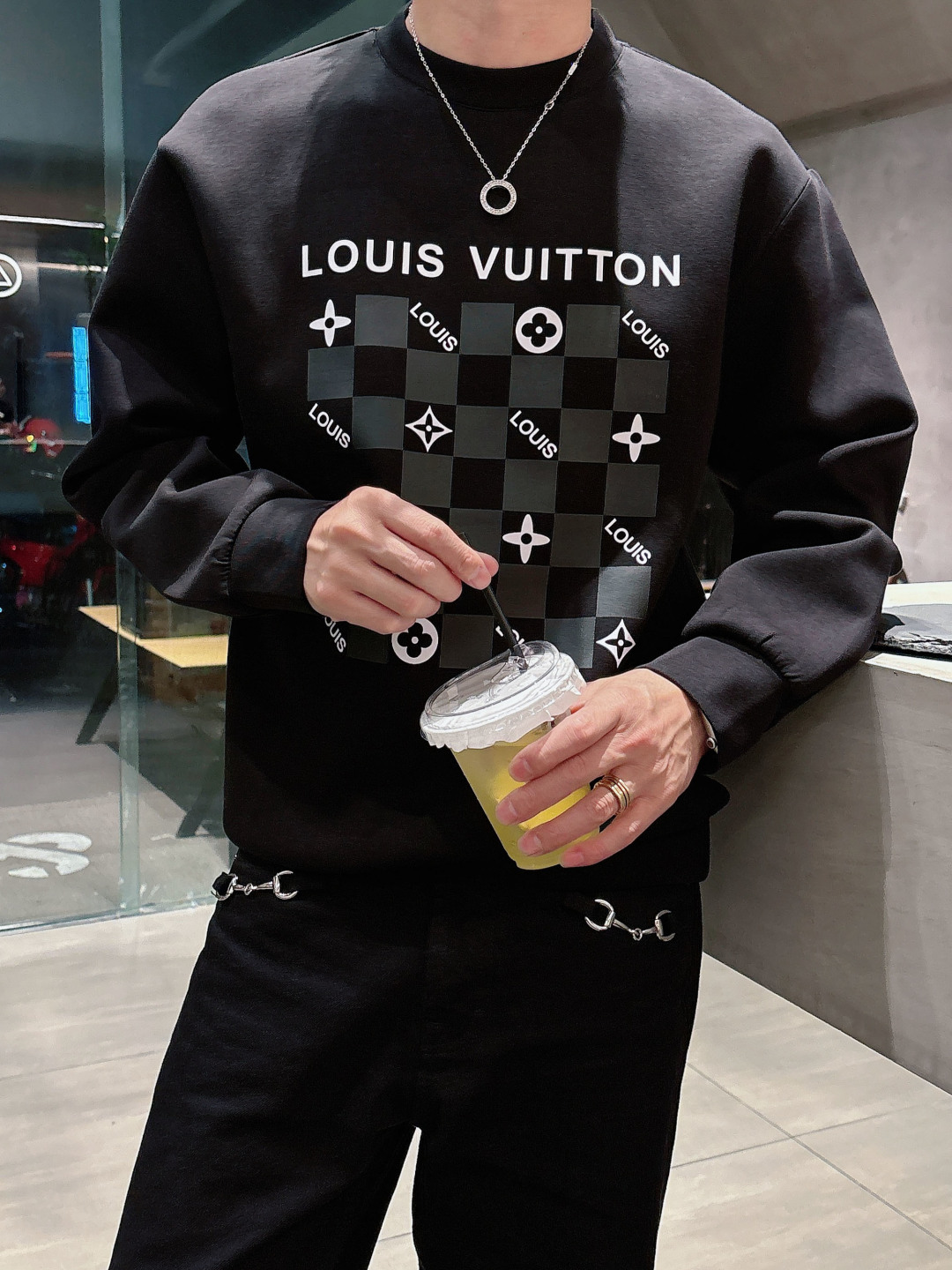 LV 2026秋冬🆕男士字母标识套头太空棉卫衣 经典OS版型,简约而不失格调.日常运动休闲商务毫无压力🐰客供太空针织棉, LV 2026秋冬🆕男士字母标识套头太空棉卫衣 经典OS版型,简约而不失格调.日常运动休闲商务毫无压力🐰客供太空针织棉,