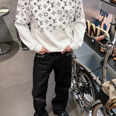 LV 2026秋冬🆕男士字母标识套头太空棉卫衣 经典OS版型,简约而不失格调.日常运动休闲商务毫无压力🐰客供太空针织棉, LV 2026秋冬🆕男士字母标识套头太空棉卫衣 经典OS版型,简约而不失格调.日常运动休闲商务毫无压力🐰客供太空针织棉,