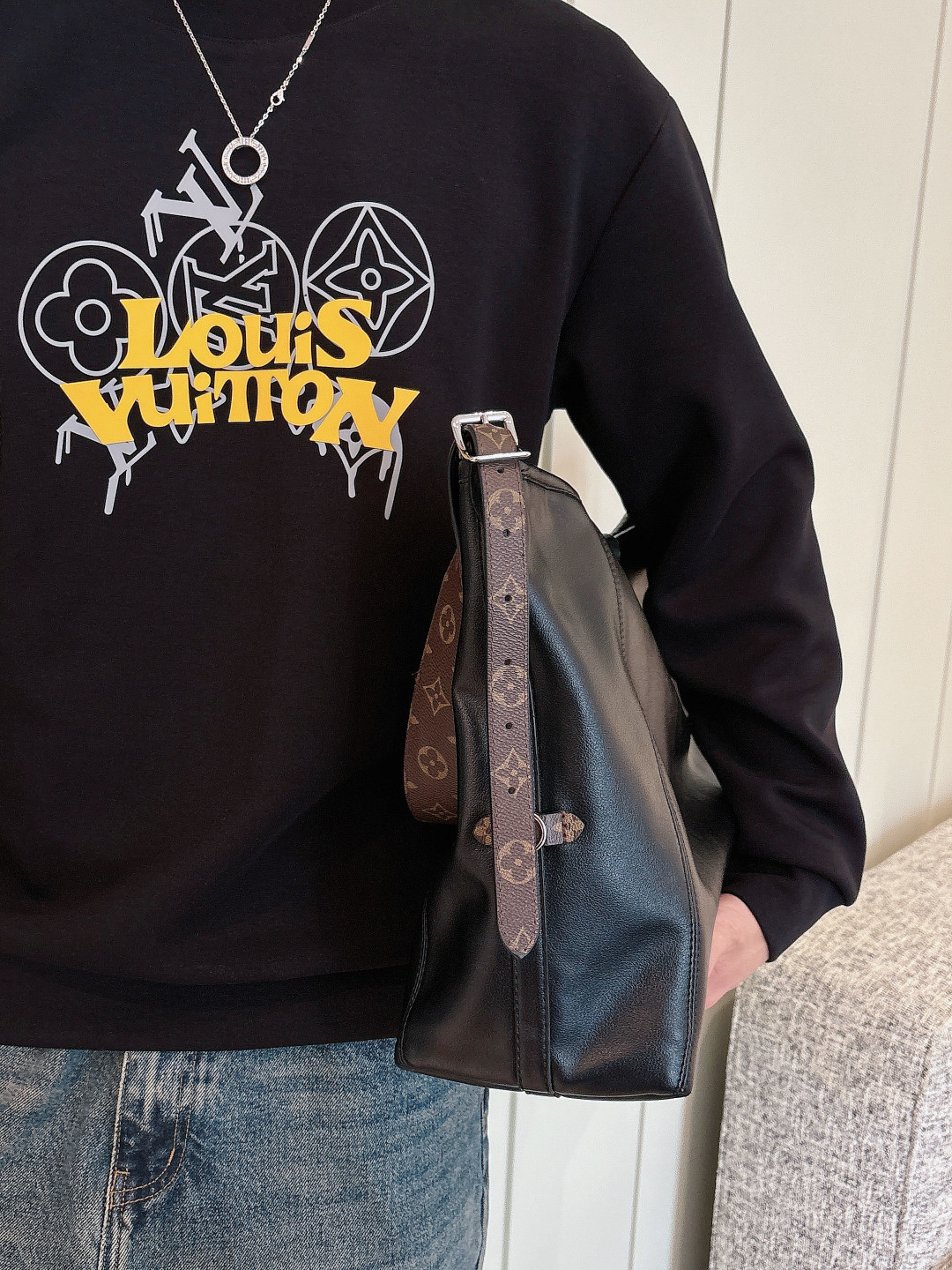LV 2026秋冬🆕男士字母标识套头太空棉卫衣 经典OS版型,简约而不失格调.日常运动休闲商务毫无压力🐰客供太空针织棉, LV 2026秋冬🆕男士字母标识套头太空棉卫衣 经典OS版型,简约而不失格调.日常运动休闲商务毫无压力🐰客供太空针织棉,