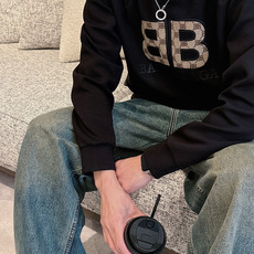 巴黎世家 2026秋冬🆕男士字母标识套头太空棉卫衣 经典OS版型,简约而不失格调.日常运动休闲商务毫无压力🐰客供太空针织 巴黎世家 2026秋冬🆕男士字母标识套头太空棉卫衣 经典OS版型,简约而不失格调.日常运动休闲商务毫无压力🐰客供太空针织