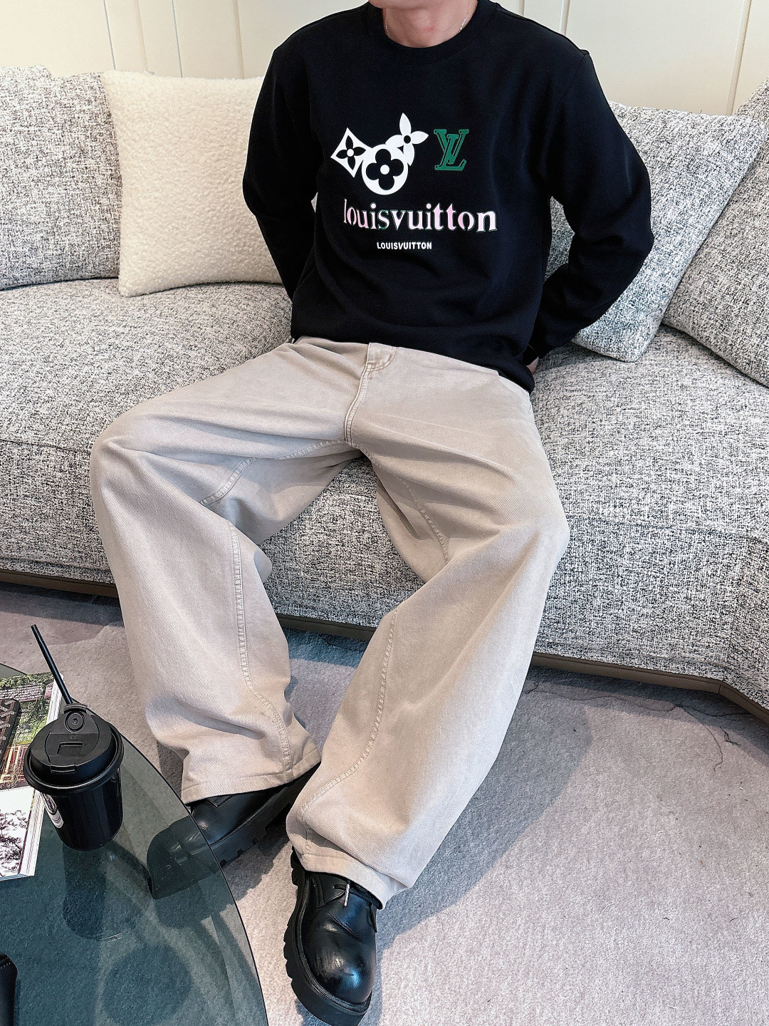 LV 2026秋冬🆕男士字母标识套头太空棉卫衣 经典OS版型,简约而不失格调.日常运动休闲商务毫无压力🐰客供太空针织棉, LV 2026秋冬🆕男士字母标识套头太空棉卫衣 经典OS版型,简约而不失格调.日常运动休闲商务毫无压力🐰客供太空针织棉,