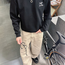 始祖鸟 2026秋冬🆕男士字母标识套头太空棉卫衣 经典OS版型,简约而不失格调.日常运动休闲商务毫无压力🐰客供太空针织棉 始祖鸟 2026秋冬🆕男士字母标识套头太空棉卫衣 经典OS版型,简约而不失格调.日常运动休闲商务毫无压力🐰客供太空针织棉