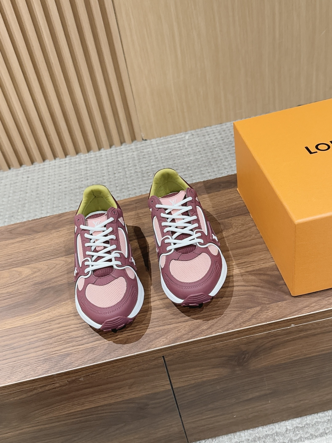 NO:758505,#女码 LouisVuitton#Louis Vuitton's new casual sneakers for couples, LV also has its own Silver Horn King. Simple design reinterprets classic running shoes, full of technology and sportiness, fashionable, light and comfortable. Size35-439 (40 customized, non-refundable), casual shoes/sneakers, louis vuitton, louis vuitton, louis vuitton, alexander wang, sneakers19860909#限女码 Louis Vuitton#路易威登新品情侣款休闲运动鞋 LV也有自己的银角大王了 简约设计重绎经典跑鞋 科技感运动感满满 时尚轻盈又舒适 Size35-439（40定制不退换）,休闲鞋/运动鞋,louis vuitton,louis vuitton,louis vuitton,alexander wang,sneakers,Women's Shoes